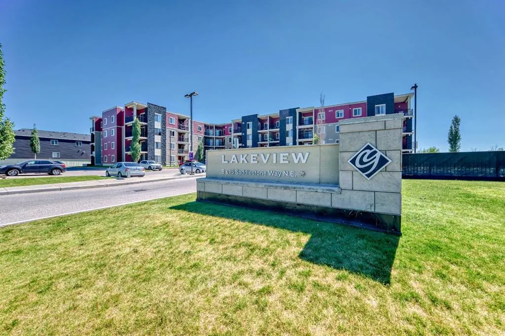 15 Saddlestone Way NE, #302