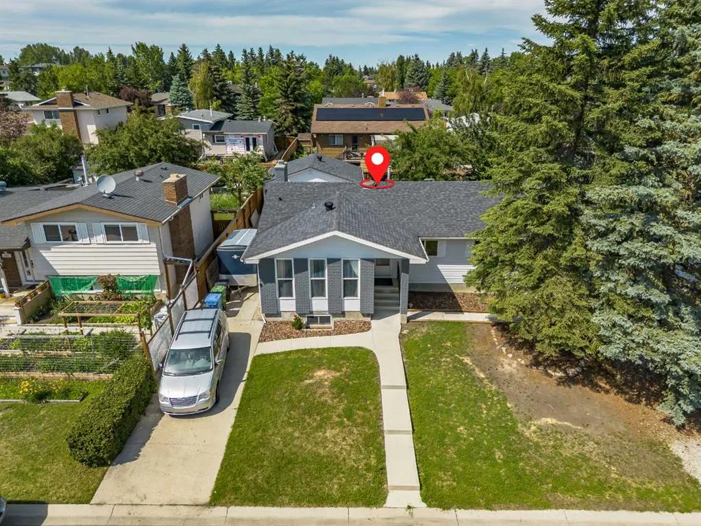 208 Woodpark Place SW