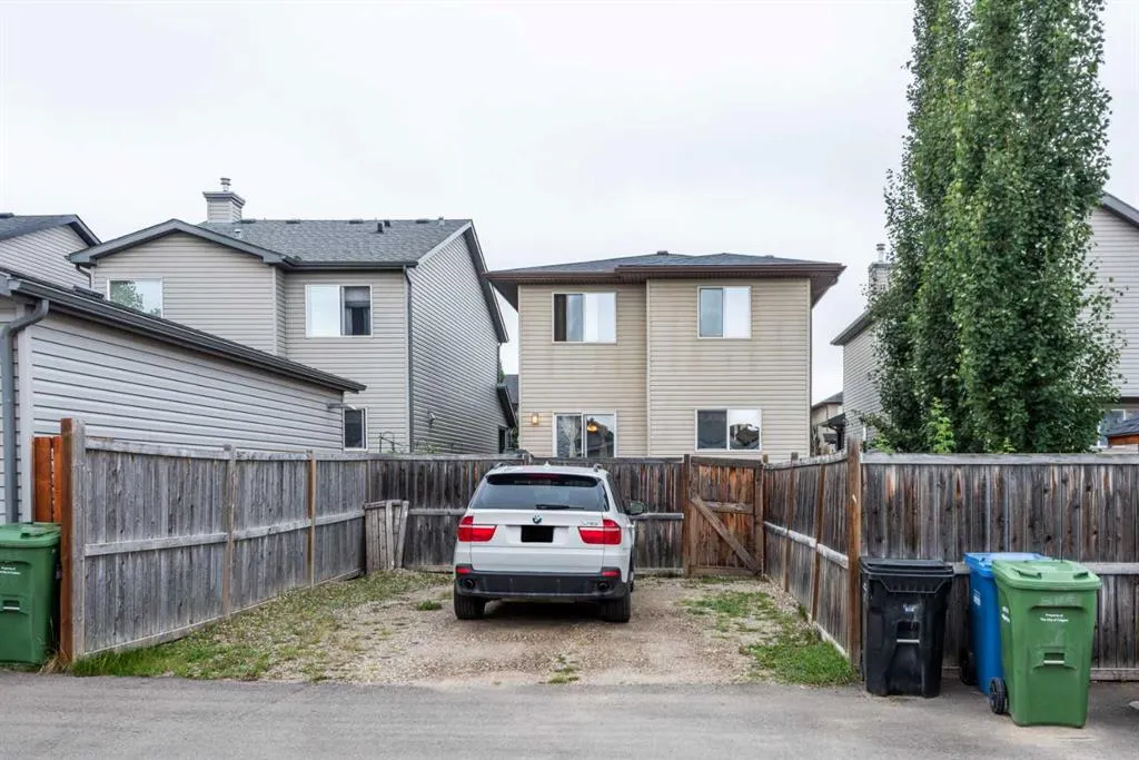 16 Bridlecrest Street SW