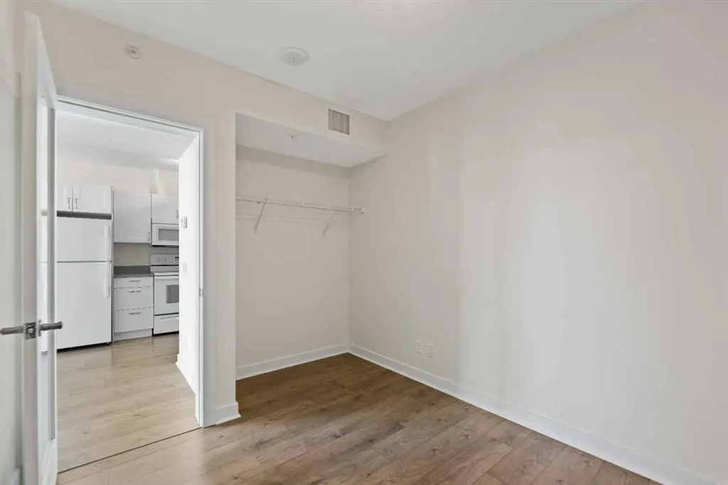 10 Brentwood Common NW, #410