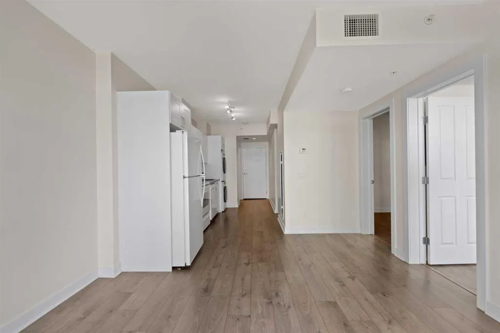 10 Brentwood Common NW, #410