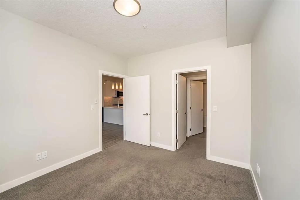 95 Burma Star Road SW, #3301