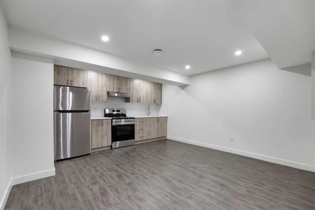 27 Copperstone Crescent SE