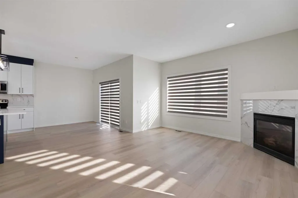 27 Copperstone Crescent SE
