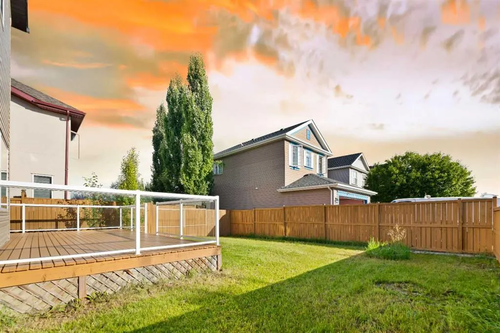 27 Copperstone Crescent SE