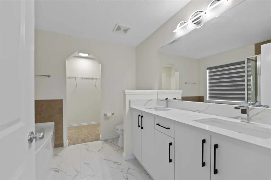 27 Copperstone Crescent SE