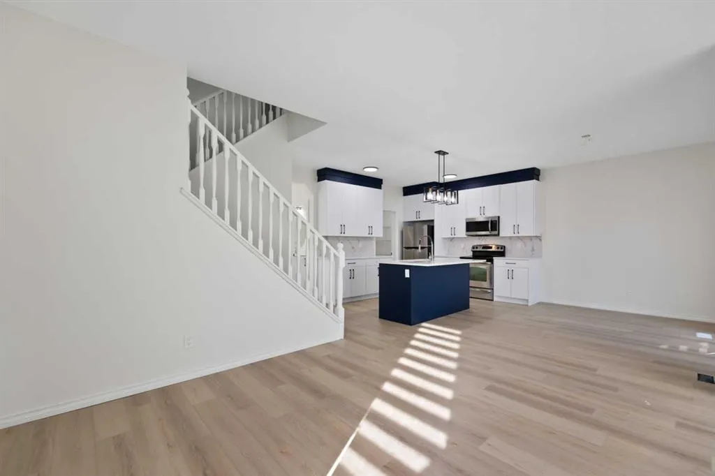27 Copperstone Crescent SE