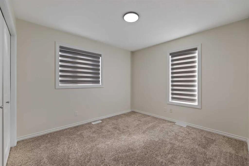 27 Copperstone Crescent SE