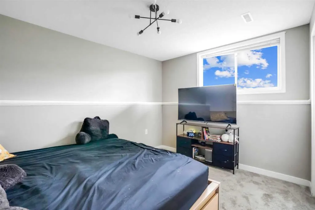 6216 Taralea Park NE