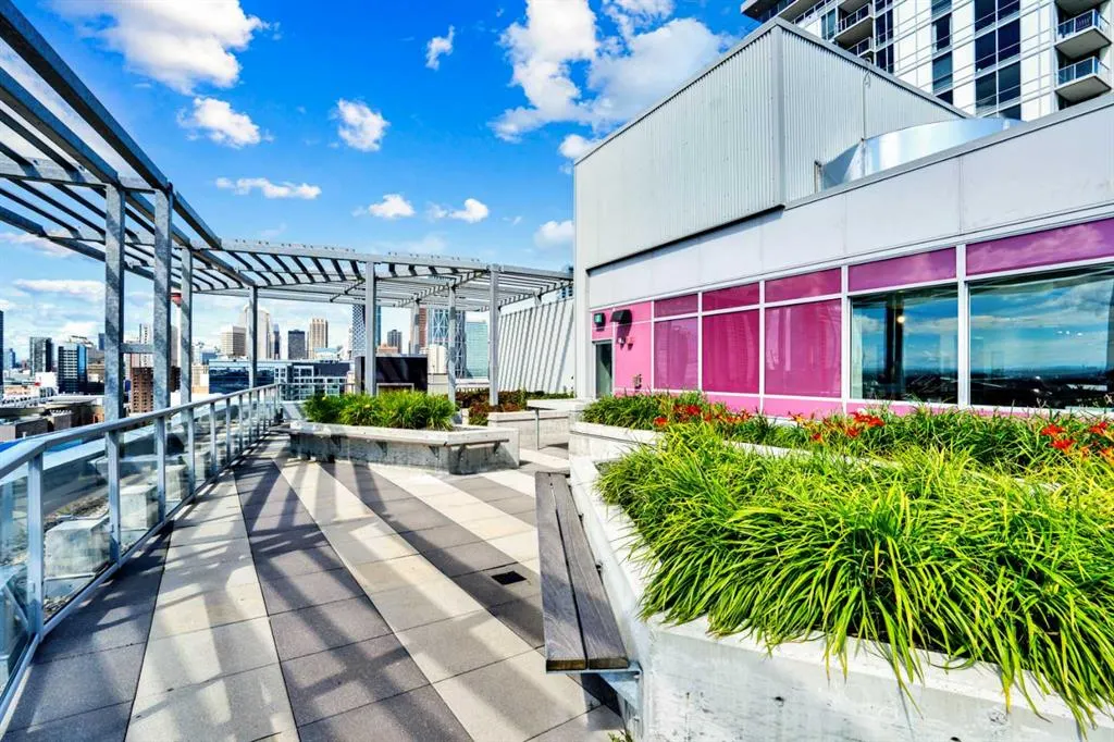624 8 Avenue SE, #405