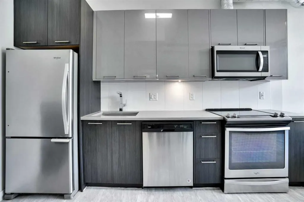 624 8 Avenue SE, #405