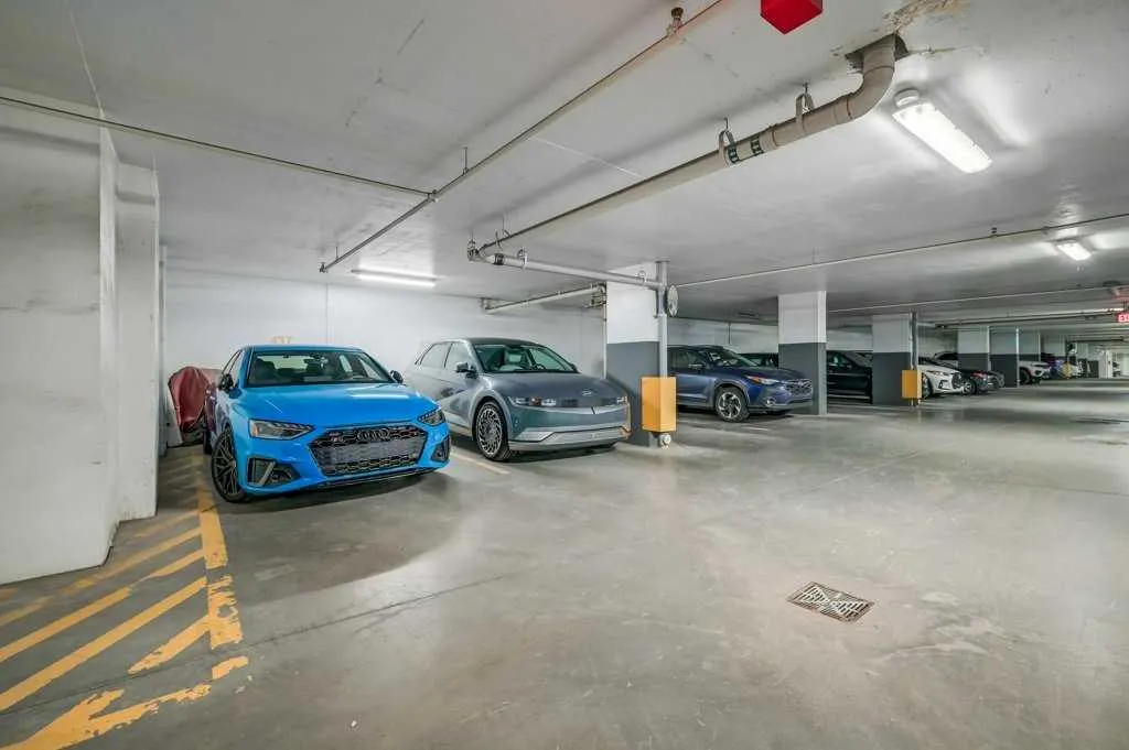 560 6 Avenue SE, #410