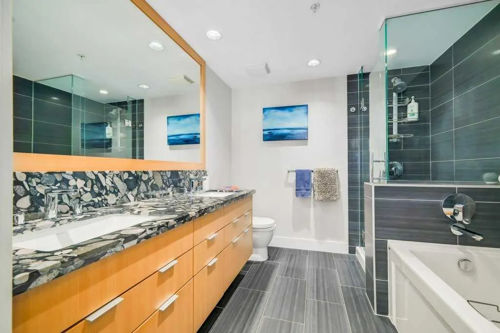 560 6 Avenue SE, #410