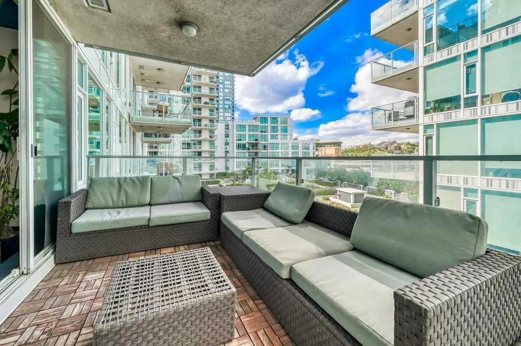 560 6 Avenue SE, #410