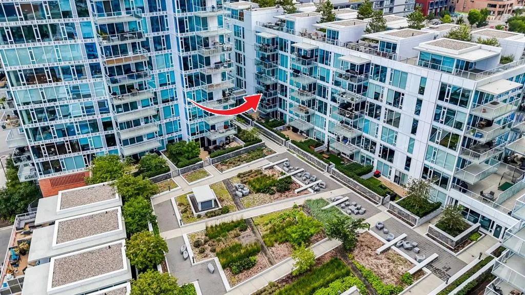 560 6 Avenue SE, #410
