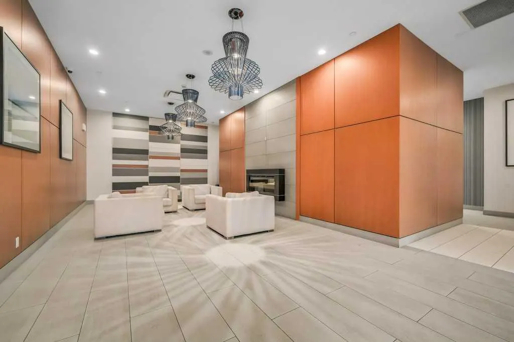 560 6 Avenue SE, #410