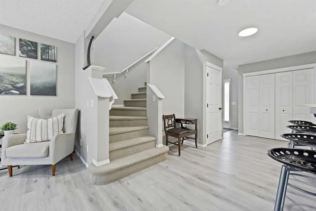 254 Evanscreek Court NW