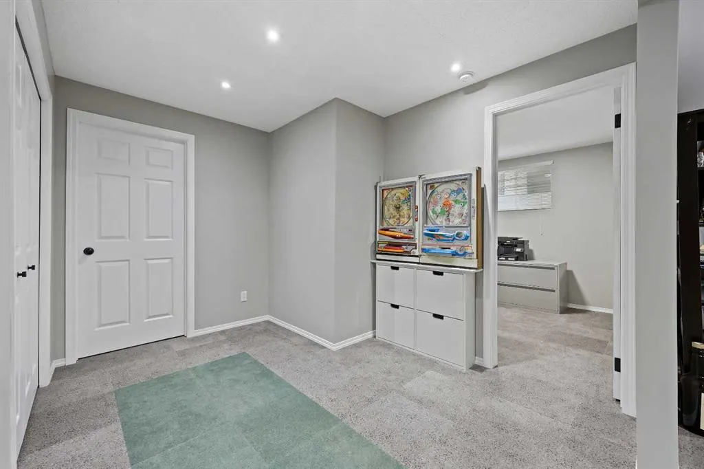 254 Evanscreek Court NW