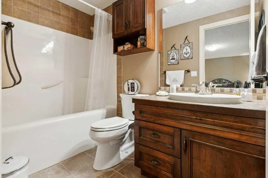 156 Tuscany Ravine Heights NW