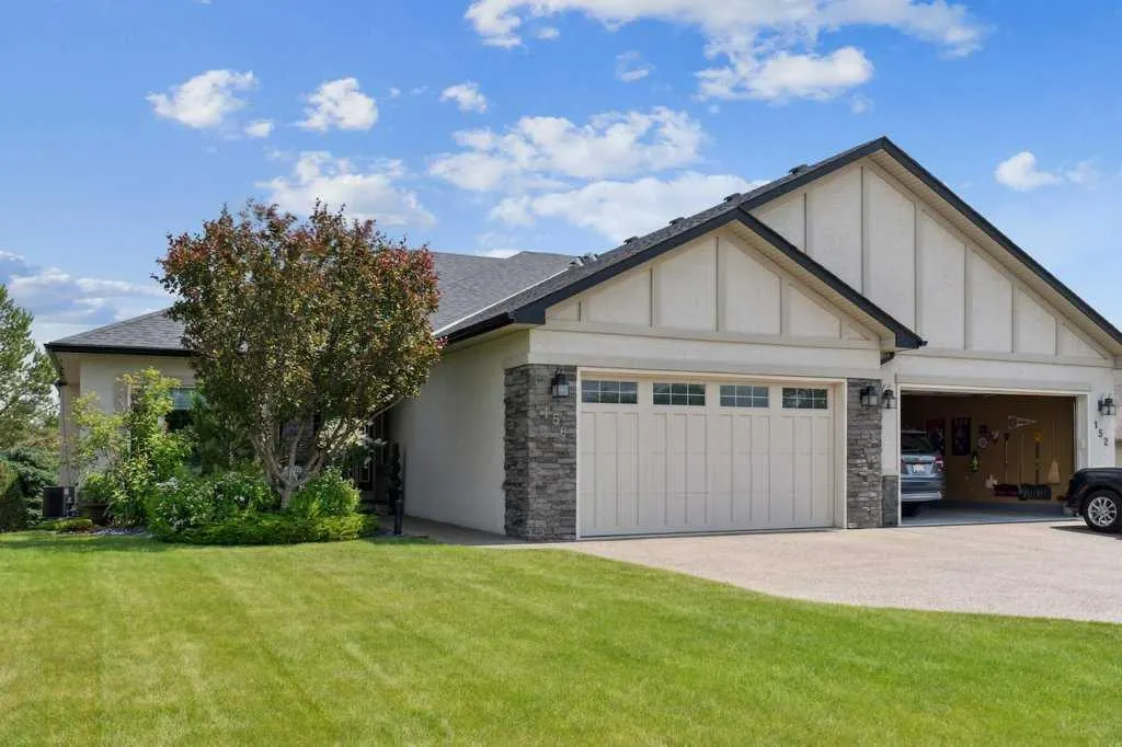 156 Tuscany Ravine Heights NW