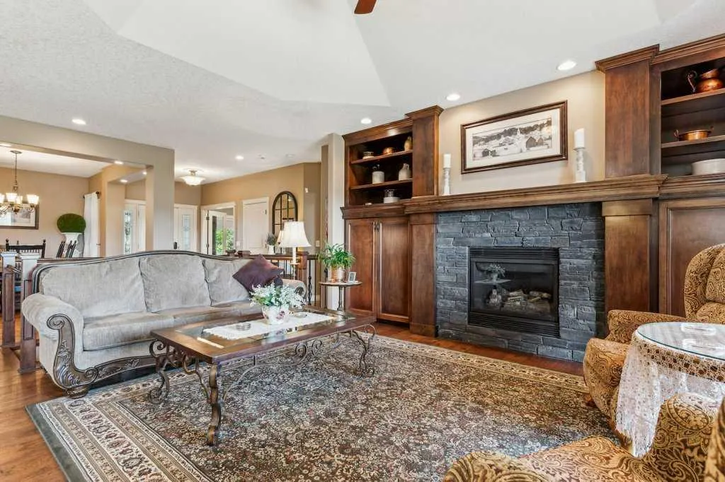 156 Tuscany Ravine Heights NW