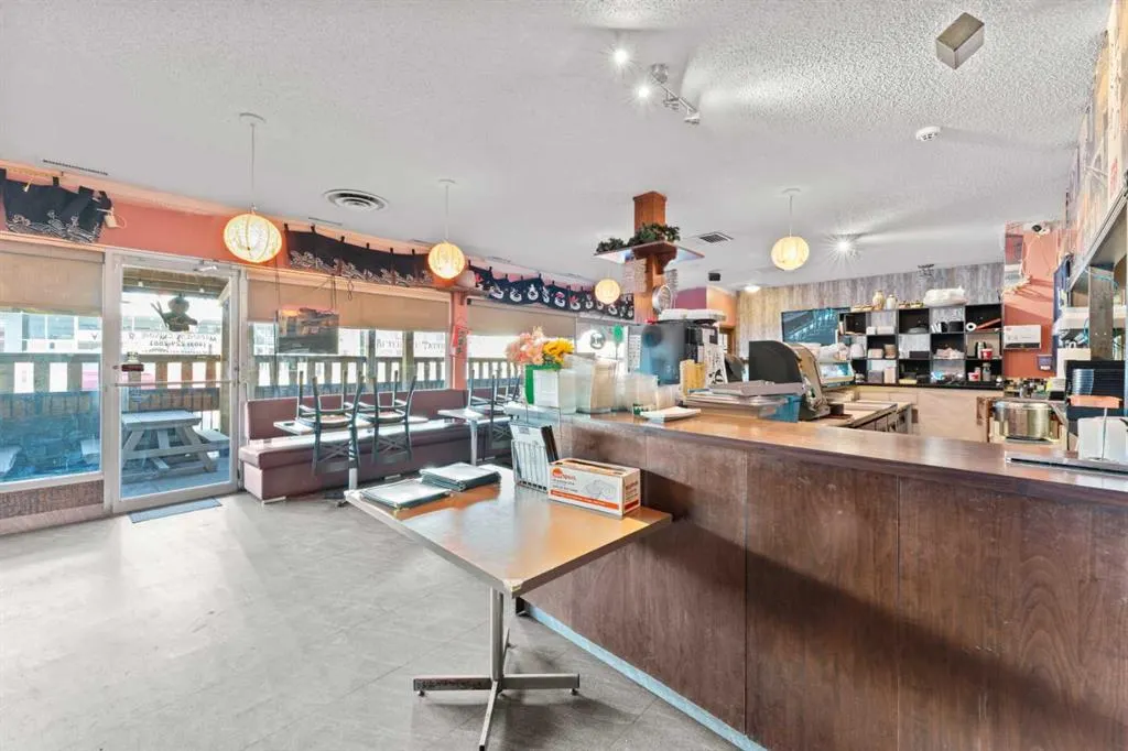 17 Ave & 14 ST Japanese Restaurant Street SW