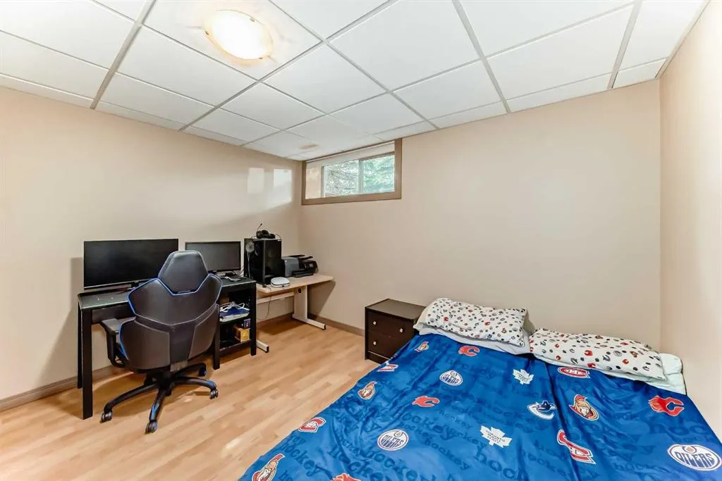 41 Canyoncrest Point W