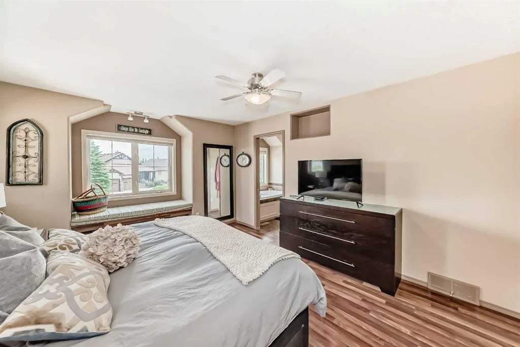 41 Canyoncrest Point W