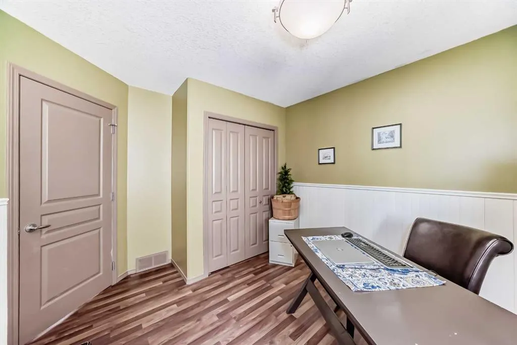41 Canyoncrest Point W