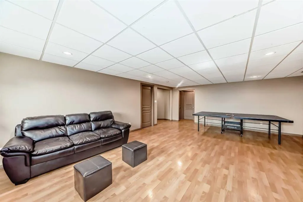 41 Canyoncrest Point W