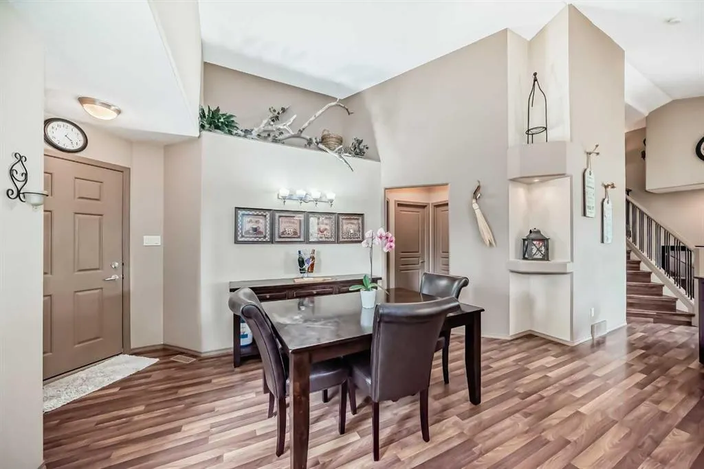 41 Canyoncrest Point W