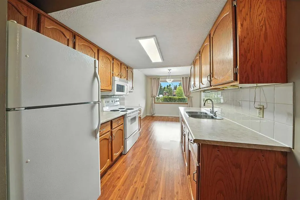 54 Bell Street, #125