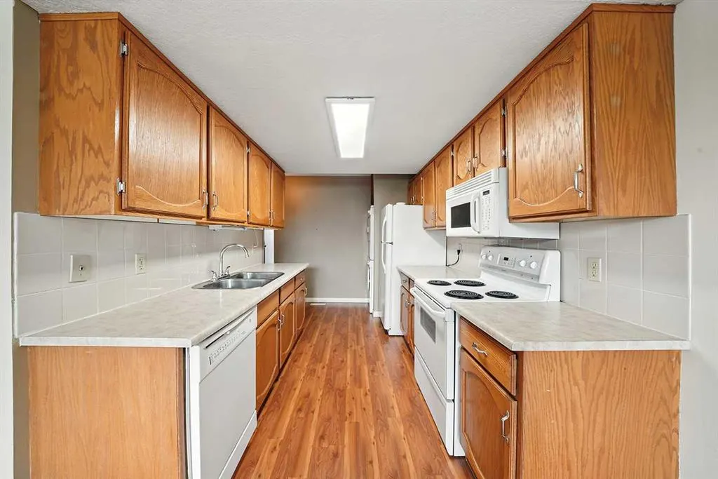 54 Bell Street, #125