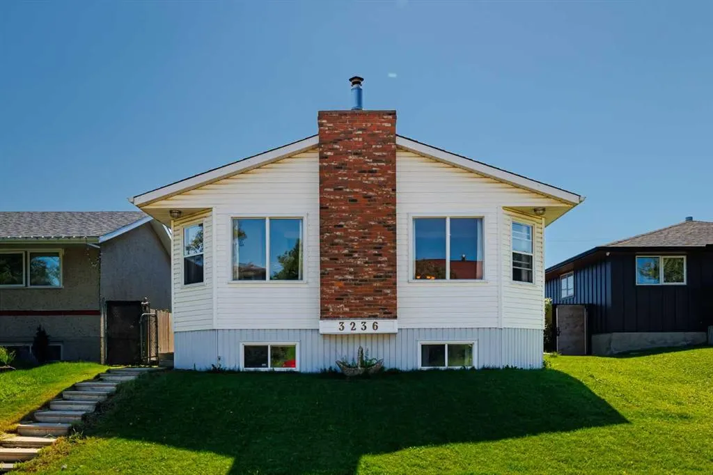 3236 Doverville Crescent SE