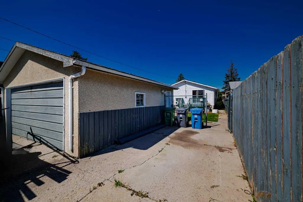 3236 Doverville Crescent SE