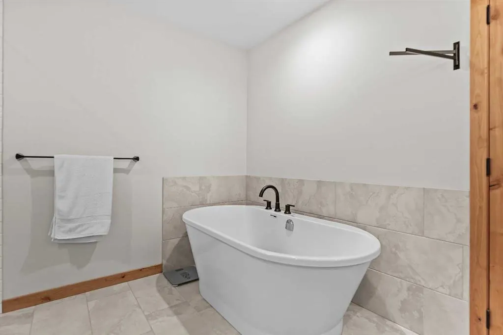 1105 Spring Creek Drive, #202