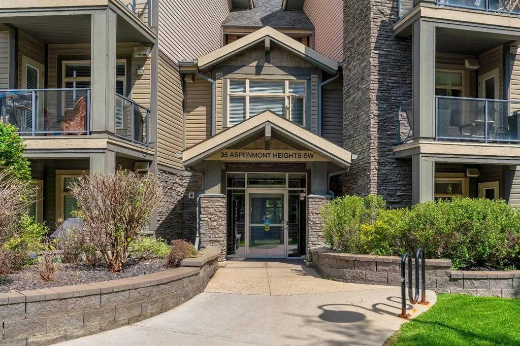 35 Aspenmont Heights SW, #211
