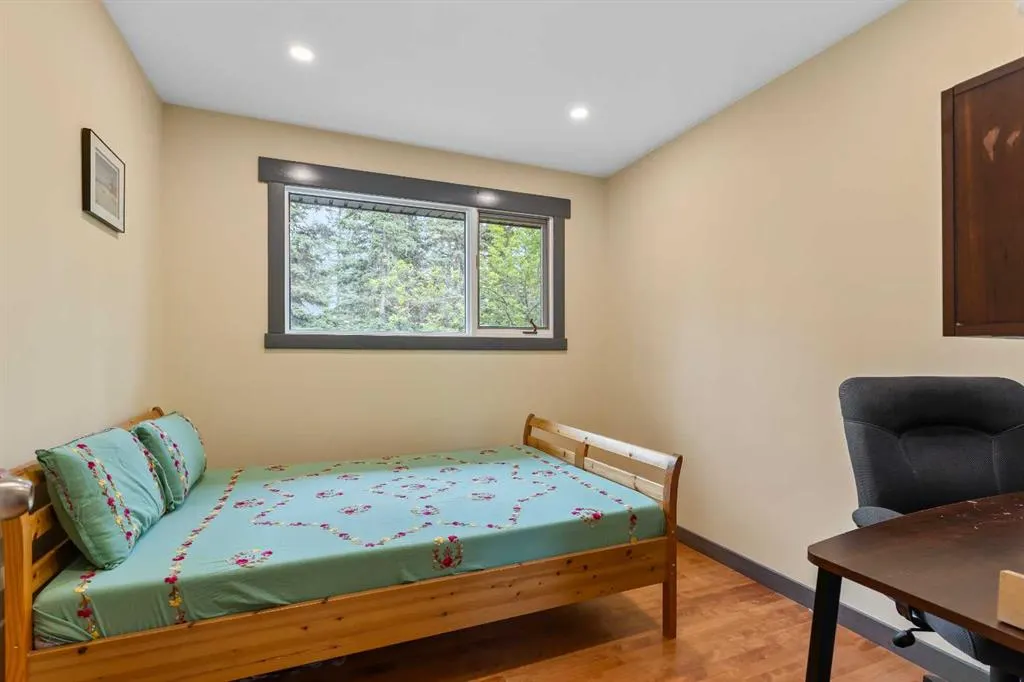 51 Redwood meadows Drive