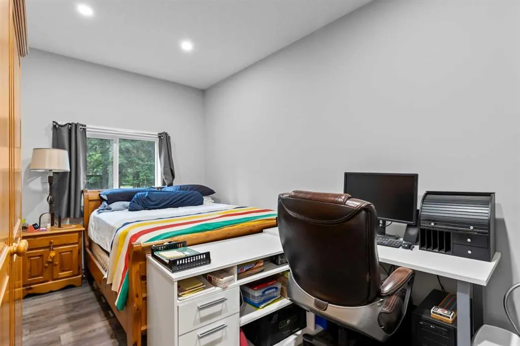 51 Redwood meadows Drive