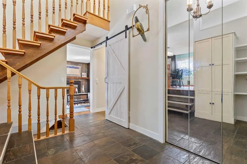 51 Redwood meadows Drive