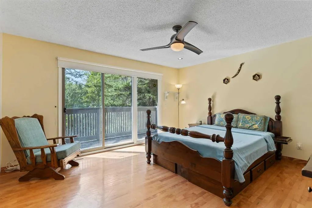 51 Redwood meadows Drive