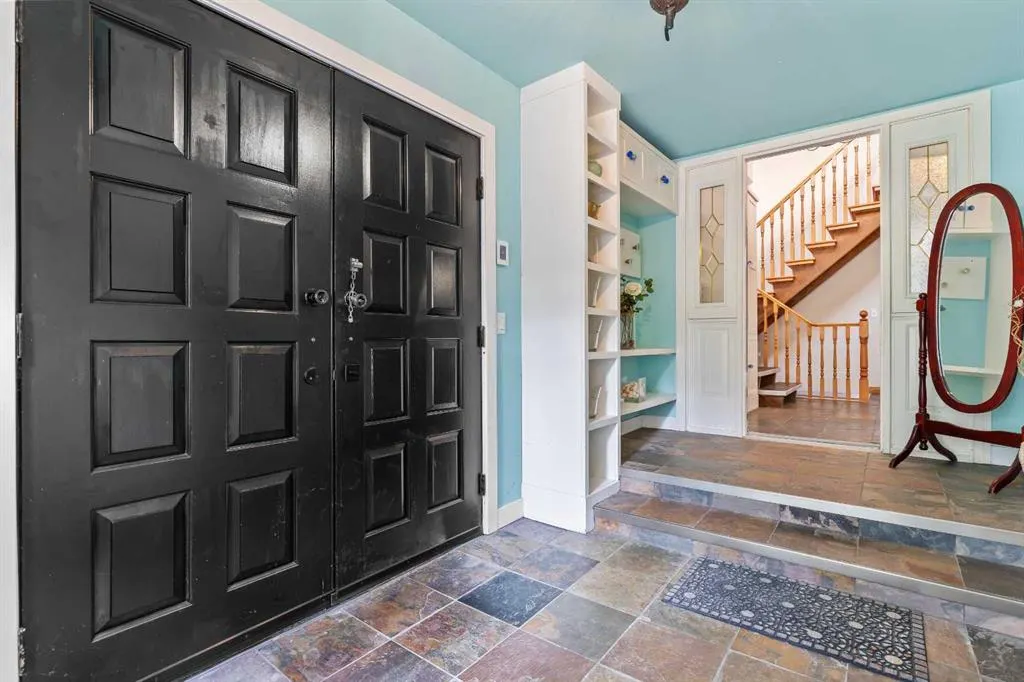 51 Redwood meadows Drive