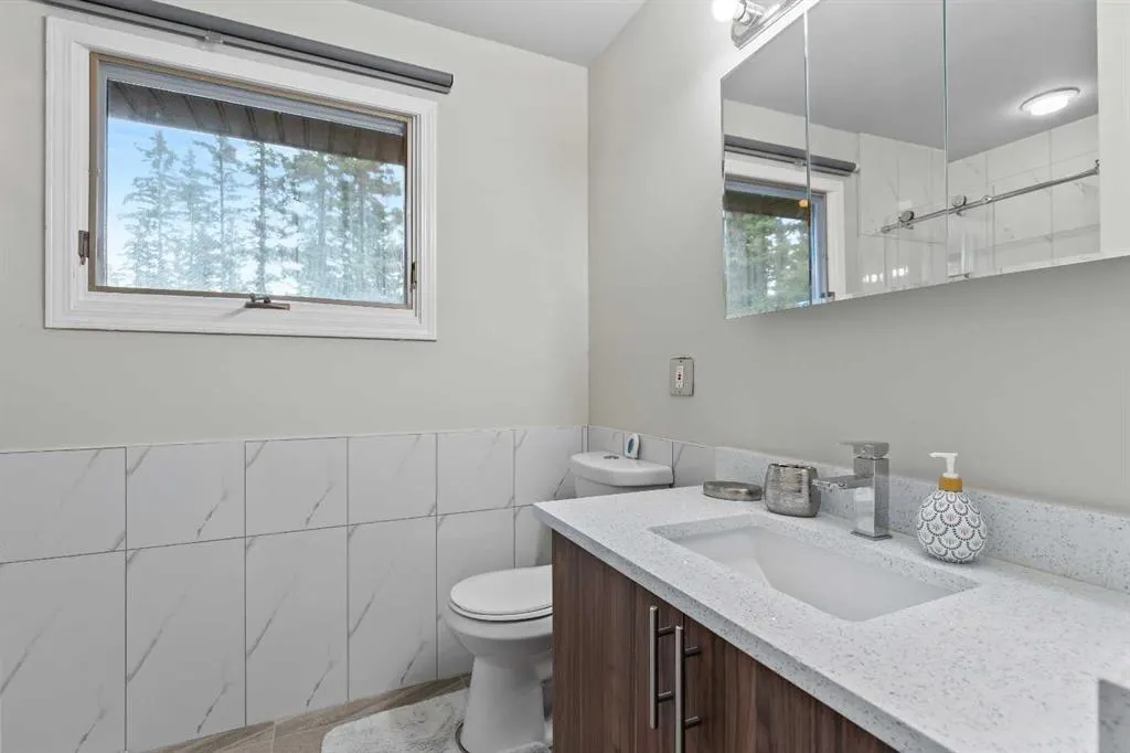 51 Redwood meadows Drive