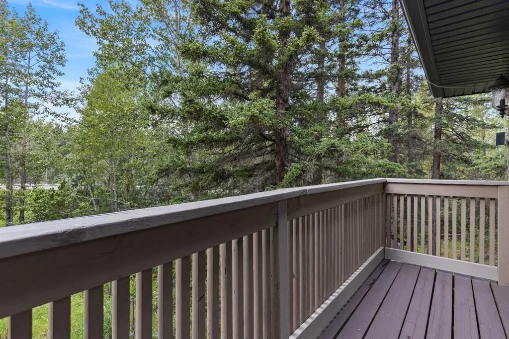 51 Redwood meadows Drive