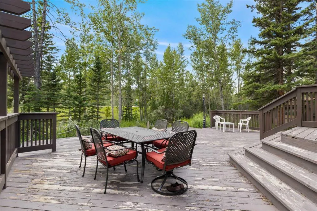 51 Redwood meadows Drive