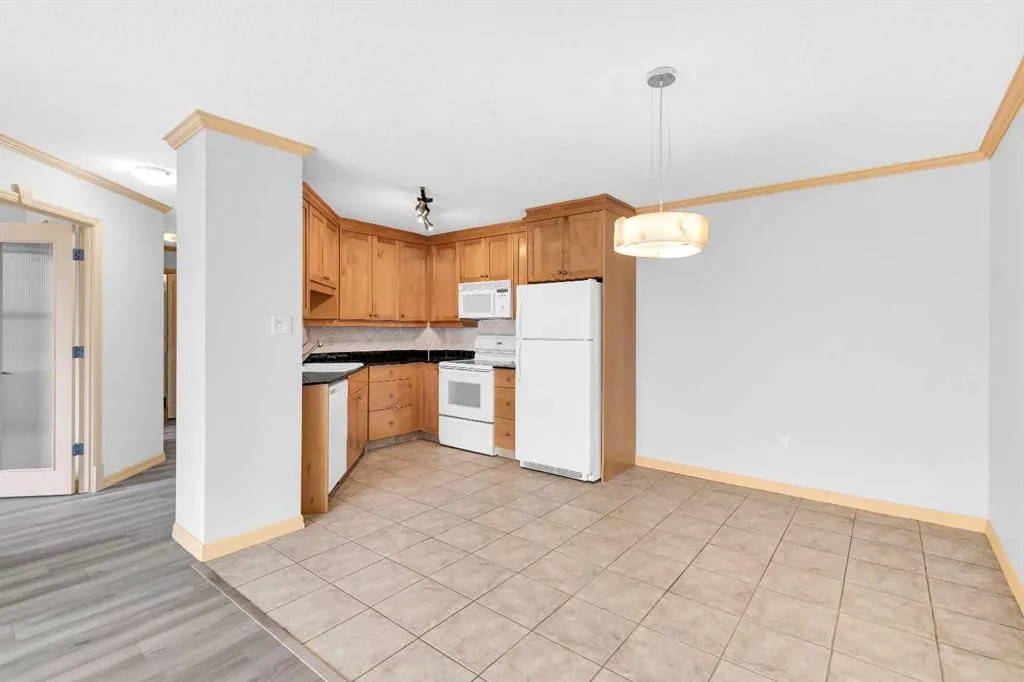 4555 Varsity Lane NW, #305
