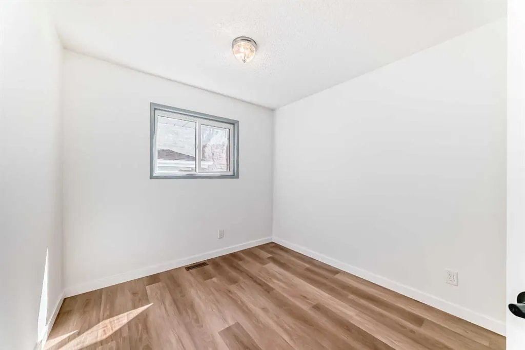 183 Applefield Close SE