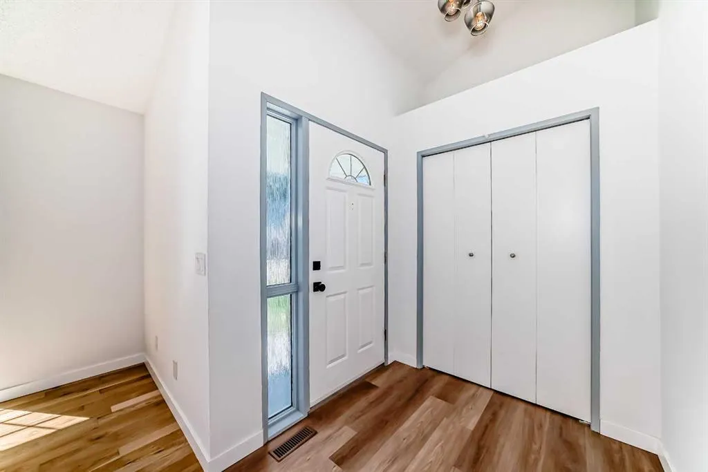 183 Applefield Close SE