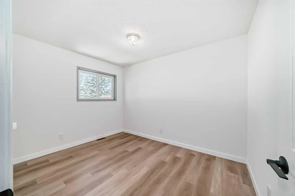 183 Applefield Close SE