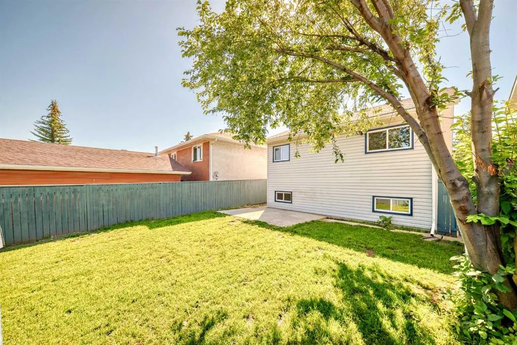 183 Applefield Close SE